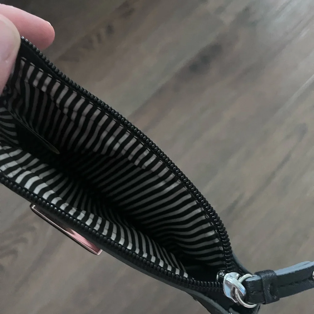 Wristlets - Picture 6 of 8